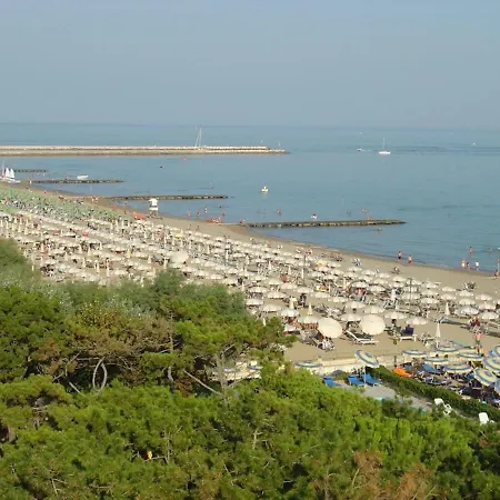 Relax In Our Charming With Private Garden Villa Porto Santa Margherita di Caorle