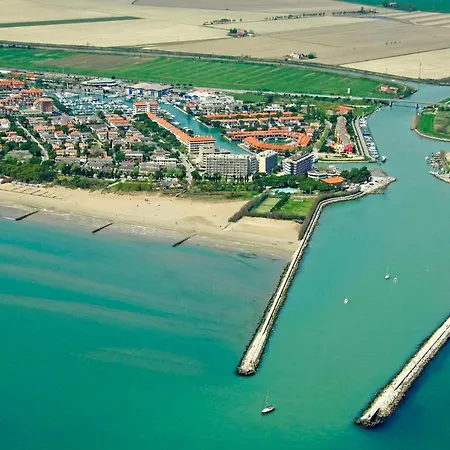 Relax In Our Charming With Private Garden Porto Santa Margherita di Caorle