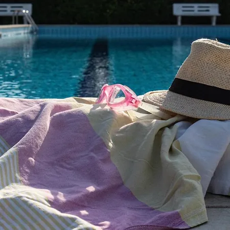 Relax In Our Charming With Private Garden ポルト・サンタ・マルゲリータ・ディ・カオルレ